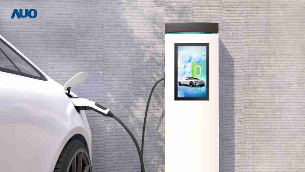 友達〝EVSE車用充電樁解決方案〞專為電動汽車充電樁設計，，具有高亮度、、、克服戶外艱難環境的耐溫、、耐紫外線等特性，，，，並搭載散熱性及擴充性強的高效能工業電腦，，可實現人機互動訴求，，如資訊顯示、、、、支付等應用